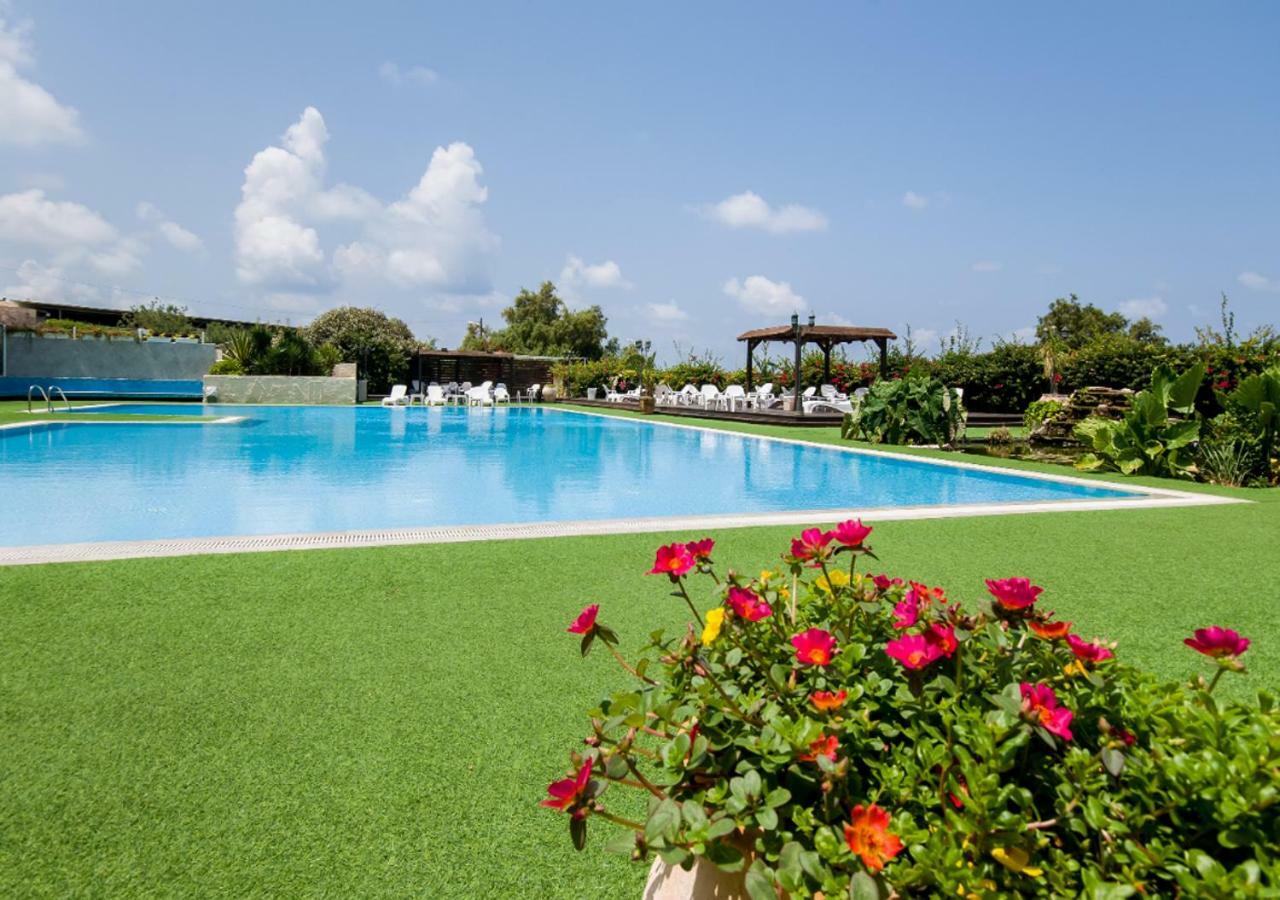 Apartamento Ha-aliya Sea View Nahariya Exterior foto